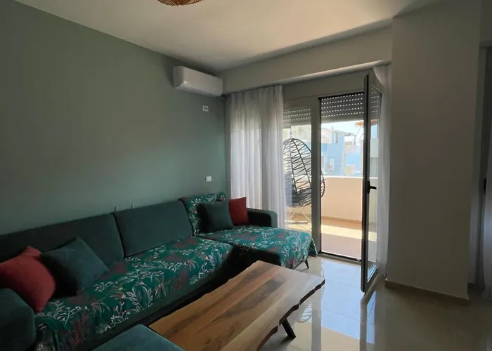 Marin Terrace 公寓 *